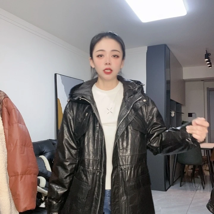 小牛皮油蜡羽绒M120，L130斤拍下备注尺码