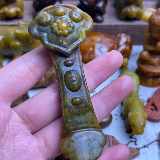 蛇纹石玉未镶嵌颈饰06