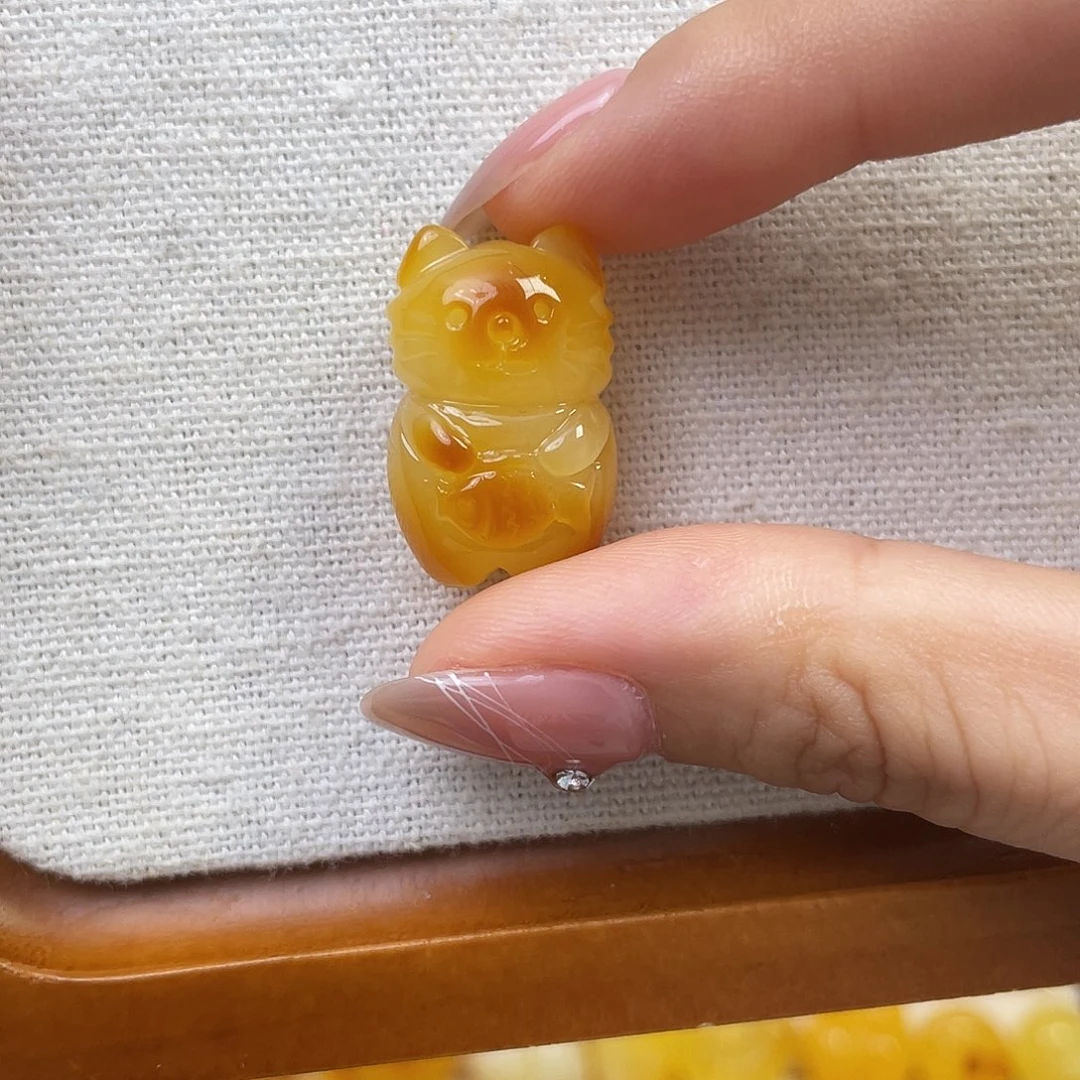 裸石琥珀未镶嵌小猫