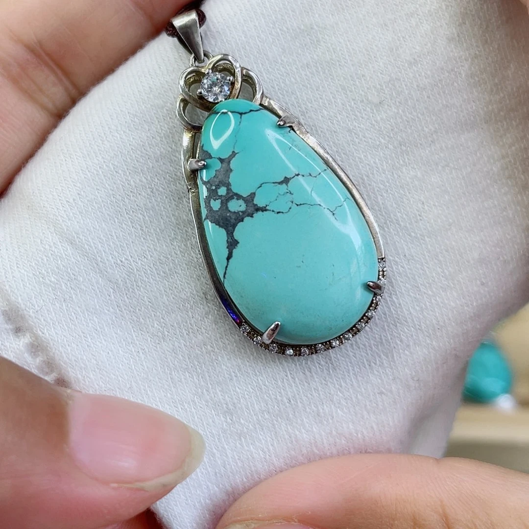 未镶嵌绿松石珠宝奇石