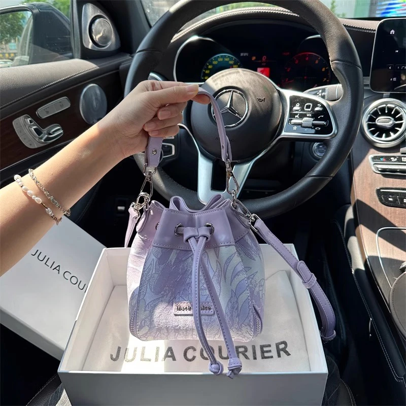 Julia Courier女包高级感绣花水桶包包女2025新款单肩斜挎手提包