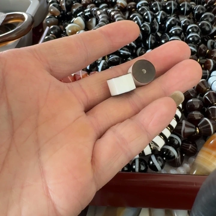 玛瑙/玉髓珠宝奇石未镶嵌月*