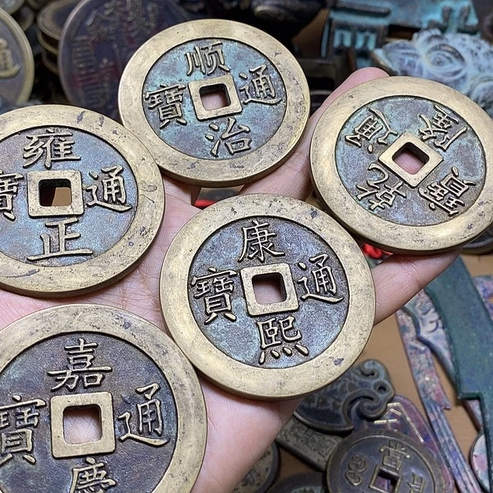 颜***平铜铁合金类工艺品