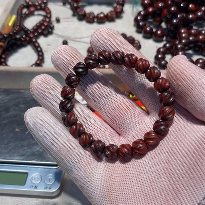 檀香紫檀（小叶紫檀）扭花