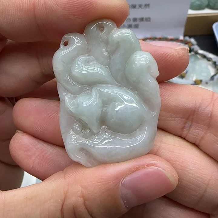 翡翠未镶嵌手链九尾狐