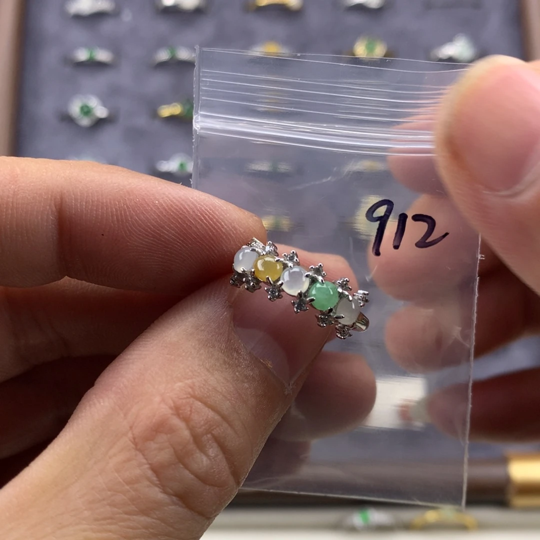 翡翠未镶嵌戒指912