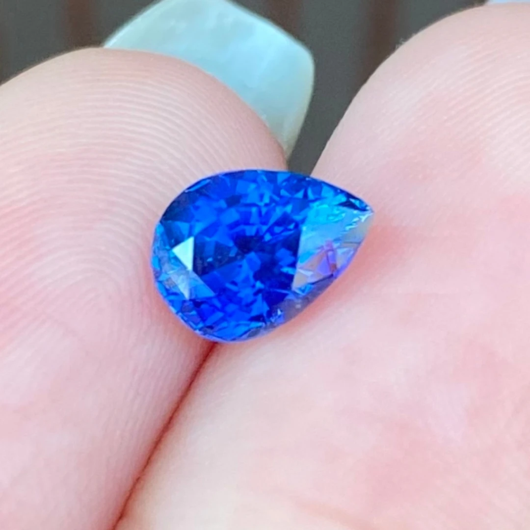 天然蓝宝石,皇家蓝VE,1.51克拉,7698