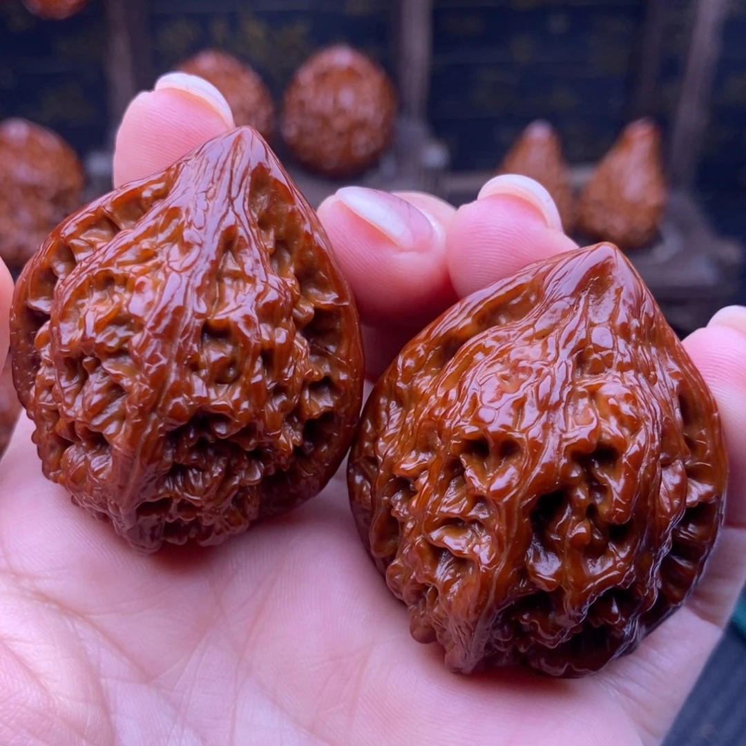 文玩核桃吊坠大孤石38尺