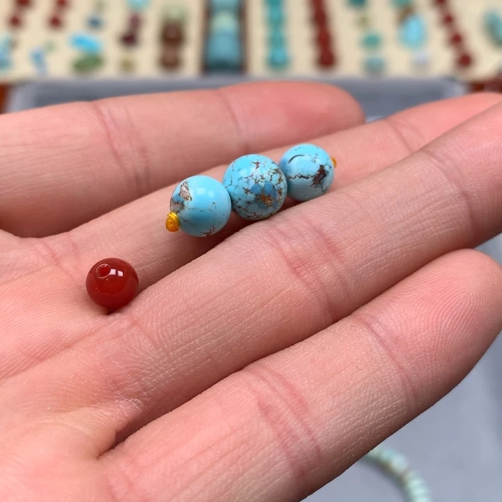 南红玛瑙配饰未镶嵌