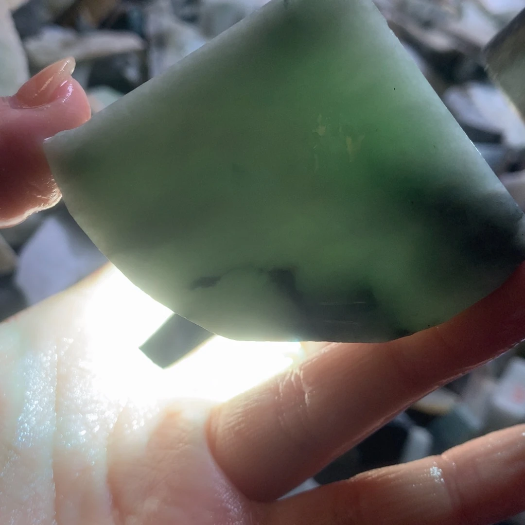 翡翠颈饰未镶嵌缅甸翡翠