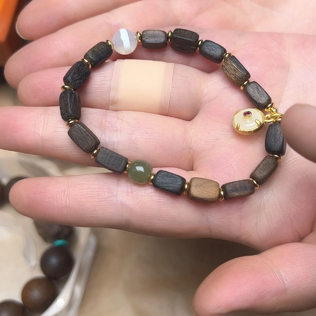 大叶紫檀（黑酸枝木类）