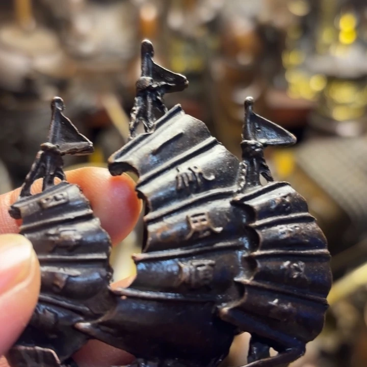 铜器摆件     点击下单