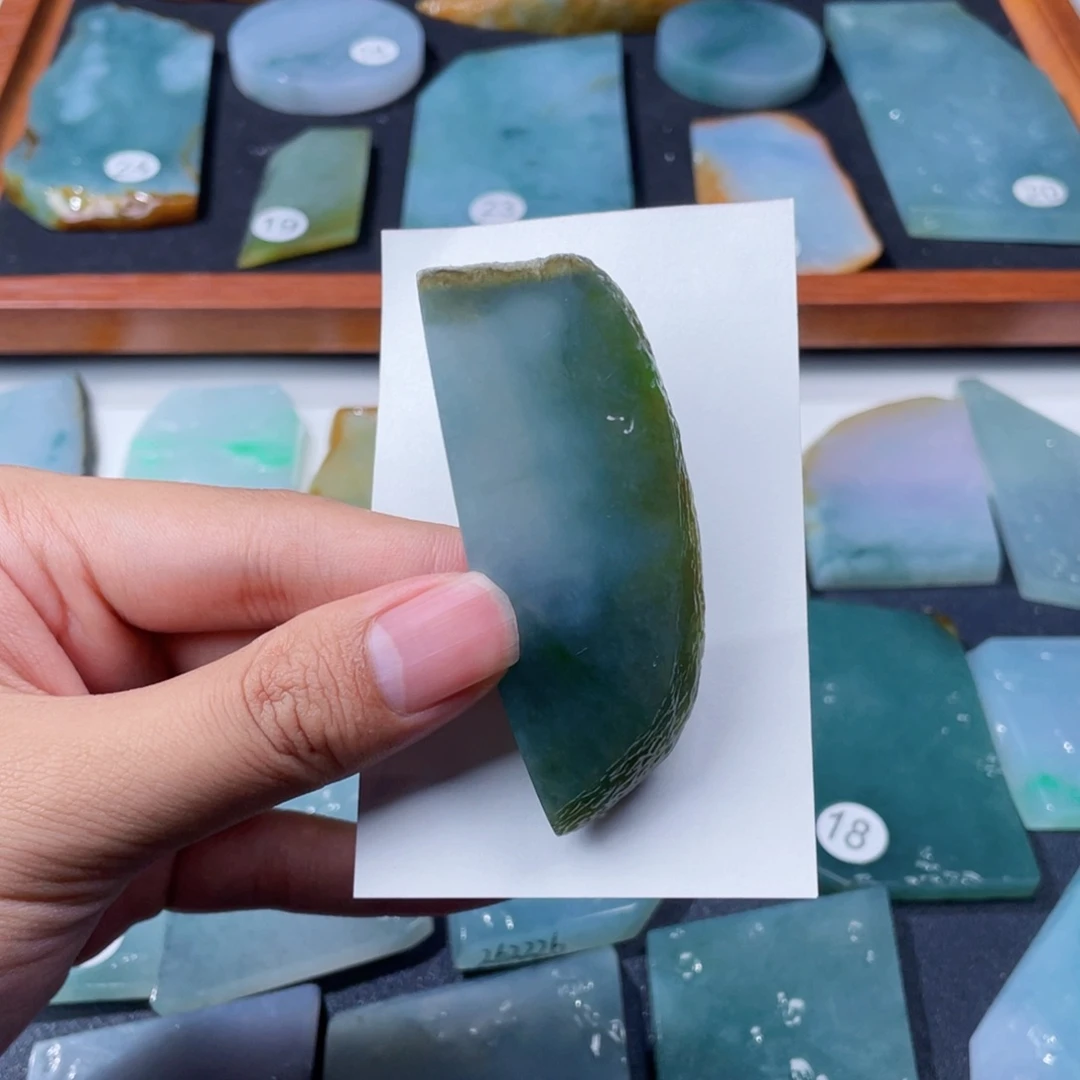 定制翡翠未镶嵌牌子料