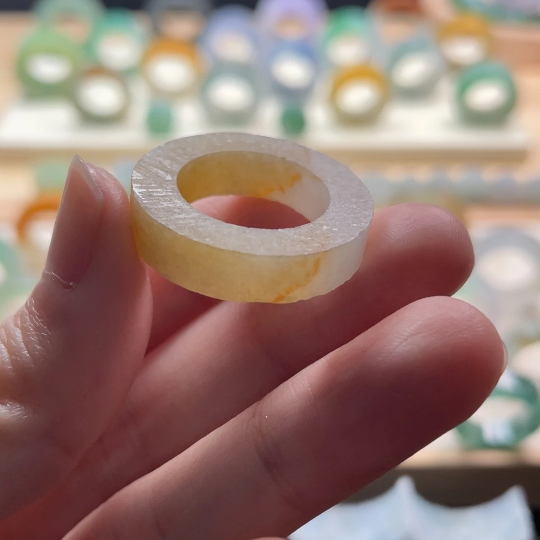 定制翡翠未镶嵌戒指