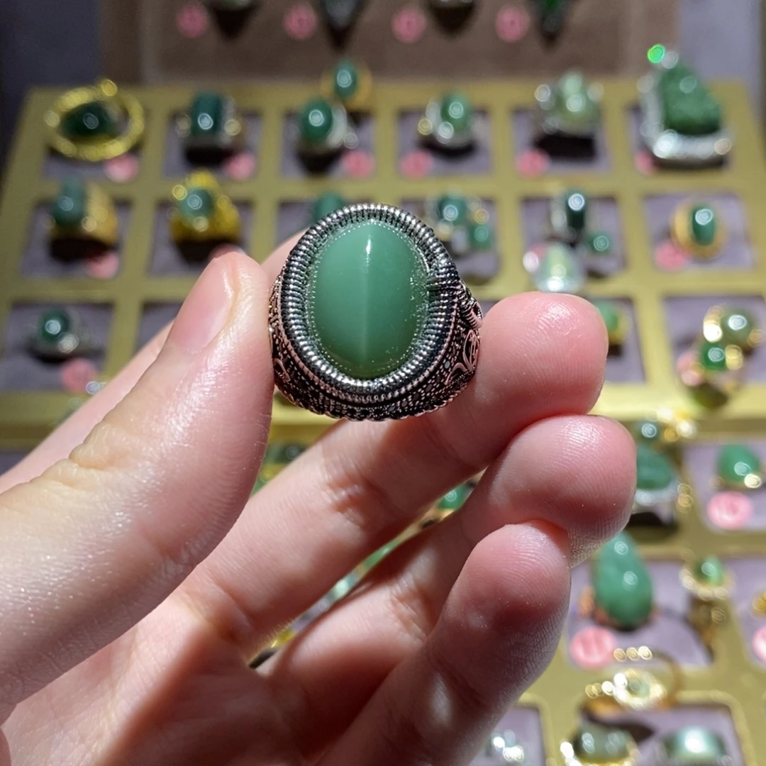 未镶嵌戒指和田玉（碧玉）