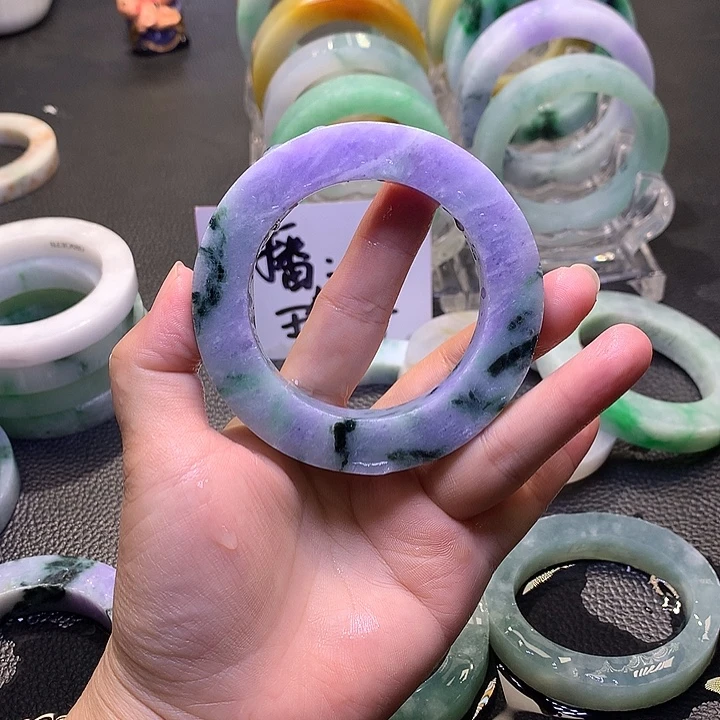海****未镶嵌圆条定制翡翠