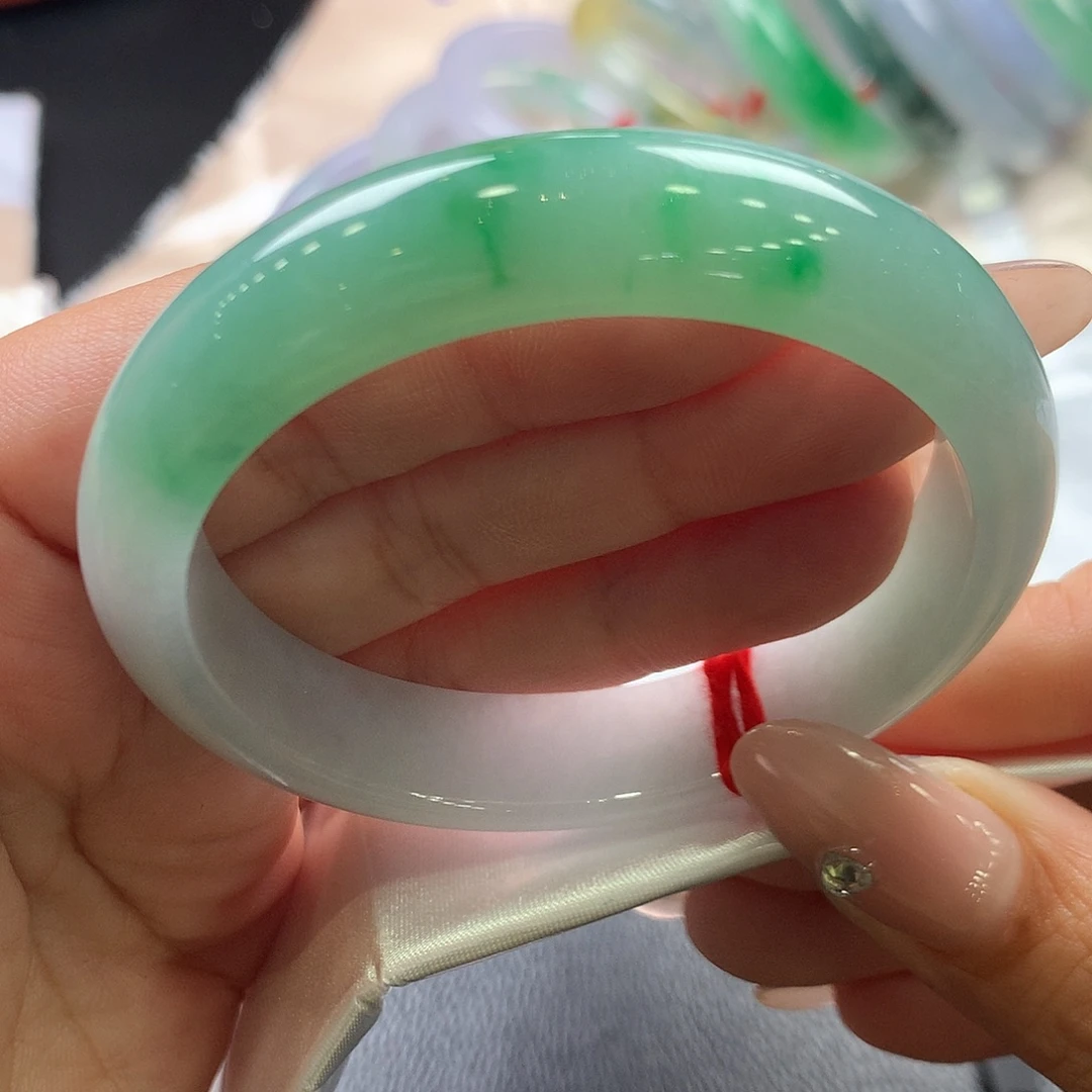 翡翠未镶嵌手镯56.4正