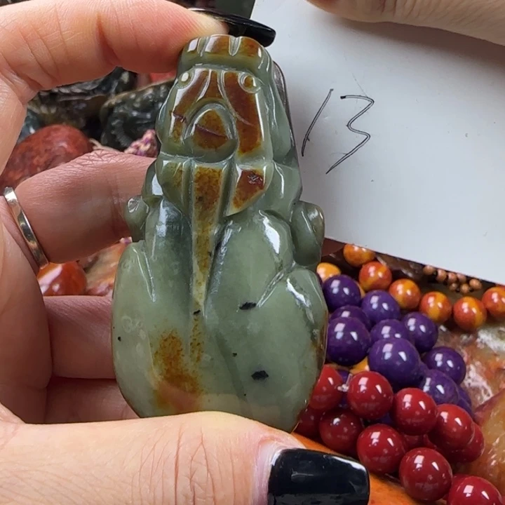 透闪石质玉未镶嵌珠宝奇石