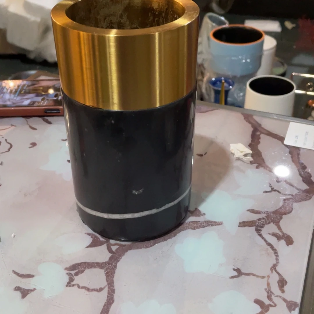 陶瓷花瓶，家居摆件。