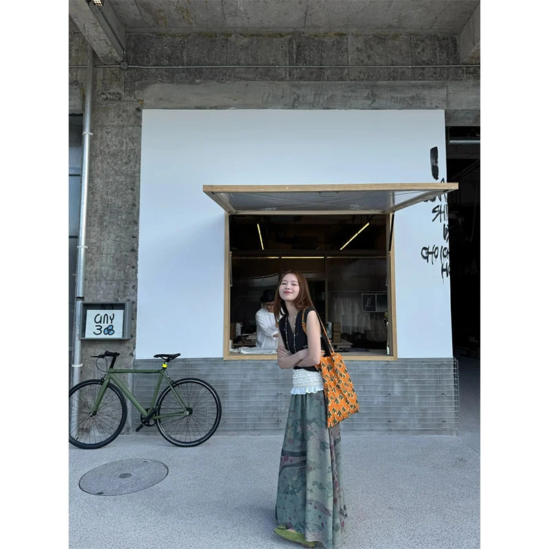 夏季新款修身显瘦穿搭小众设计款无袖马甲上衣气质时尚收腰半身裙