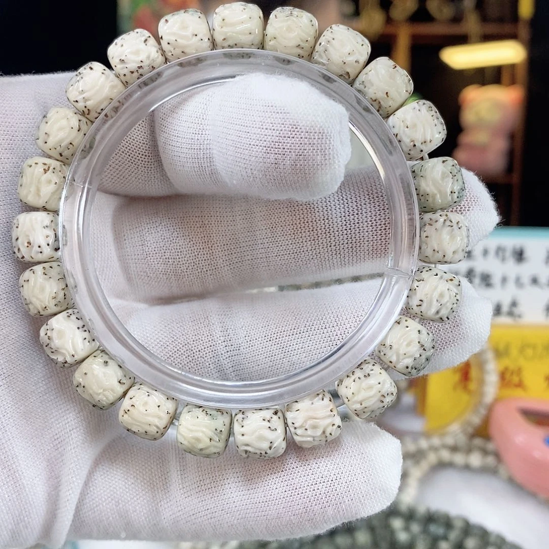 星月菩提手串按***.星月菩提雕刻手串