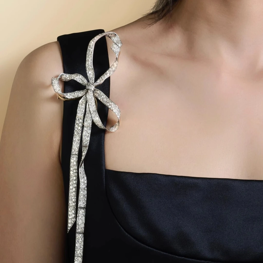 铜合金胸针 奢华蝴蝶结胸针女轻奢高级设计礼服配饰秋冬氛围别针