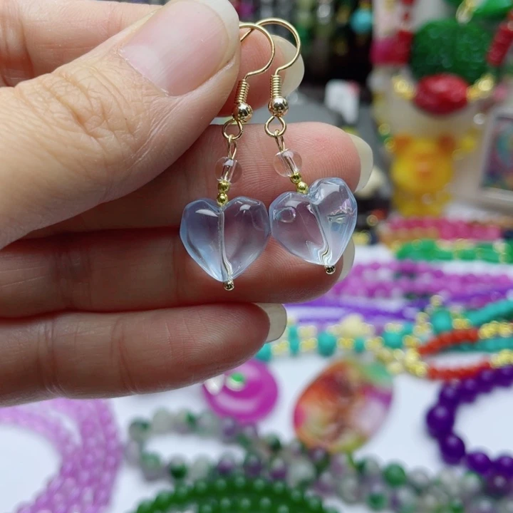 树脂制品21号爱心耳坠