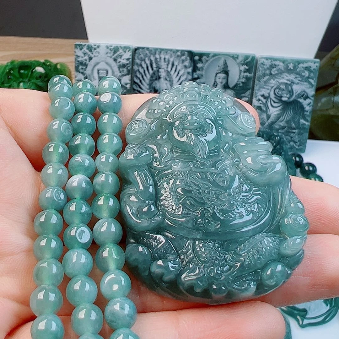 翡翠未镶嵌颈饰111