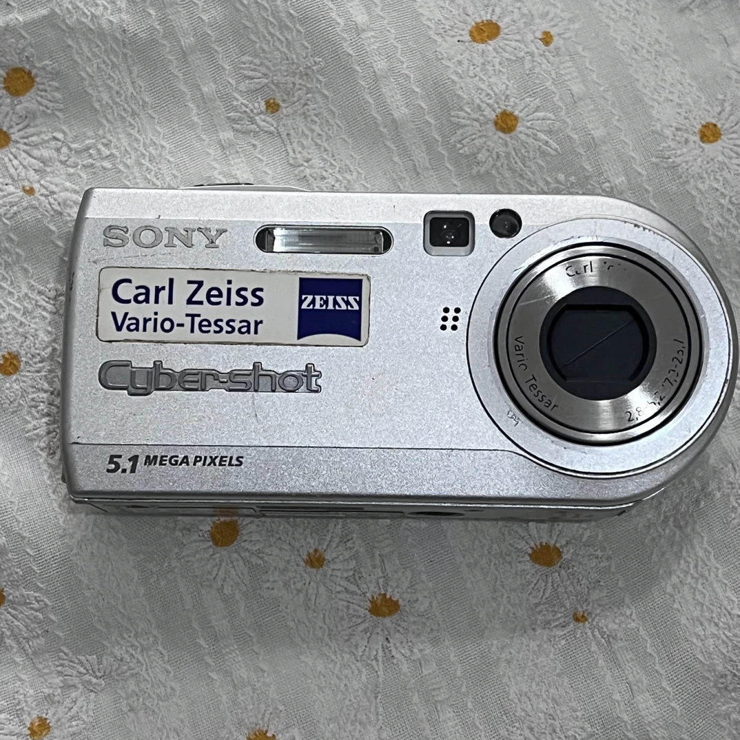 8新 Sony/索尼 索尼P100易梦玲同款复古ccd人像好看（no退no换）