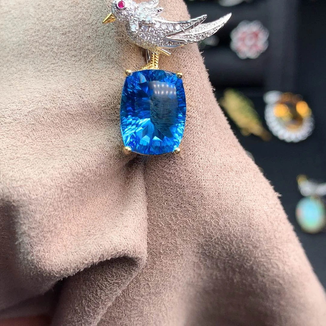 托帕石胸饰银S925镶嵌