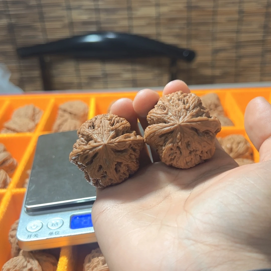 吊坠文玩核桃小****?核桃