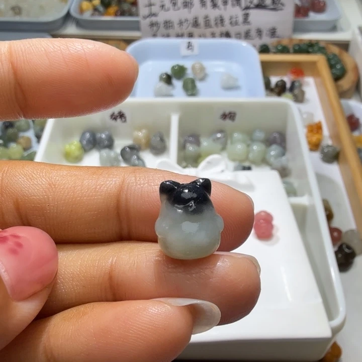 用***2和田玉未镶嵌珠宝奇石