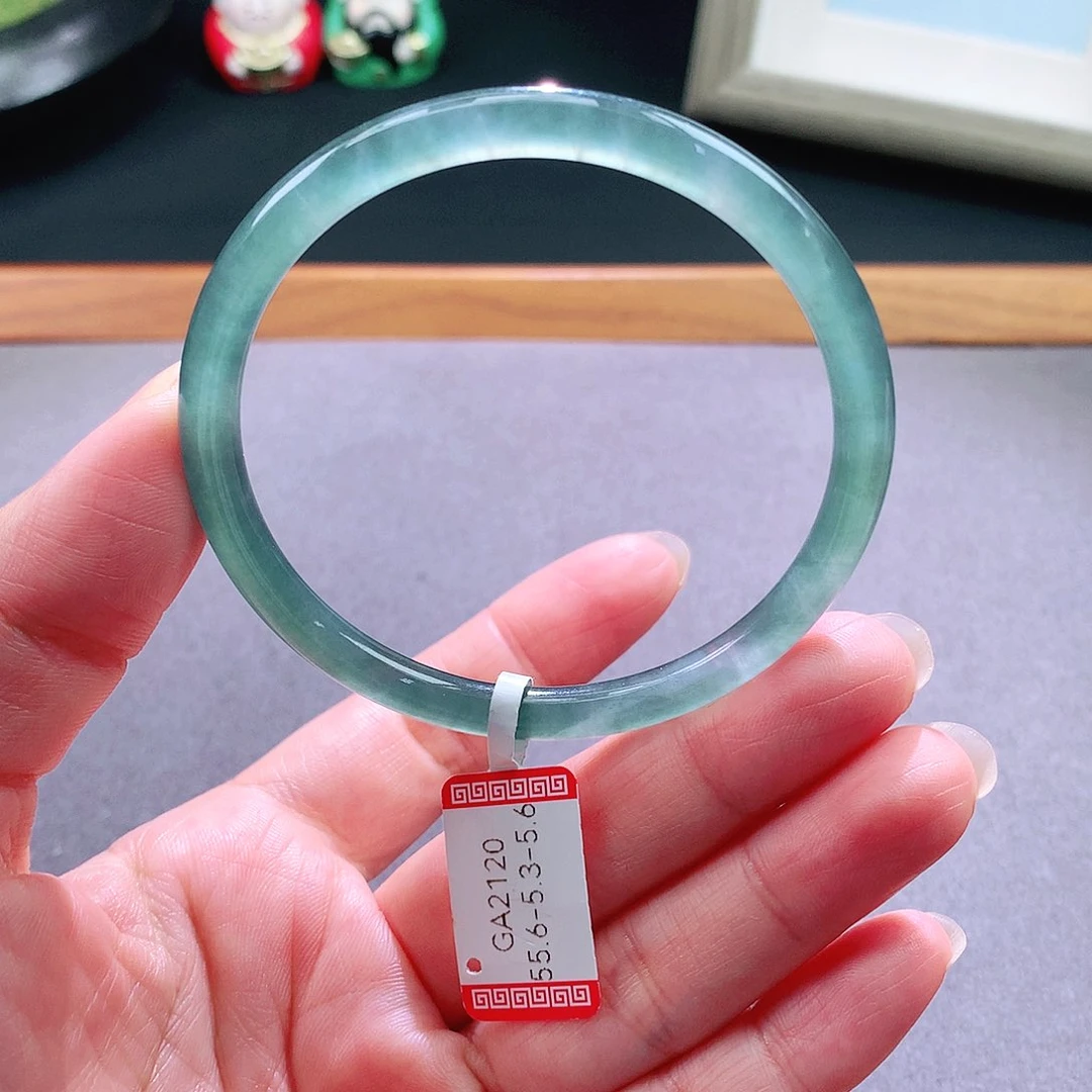 翡翠手镯未镶嵌天然翡翠手镯