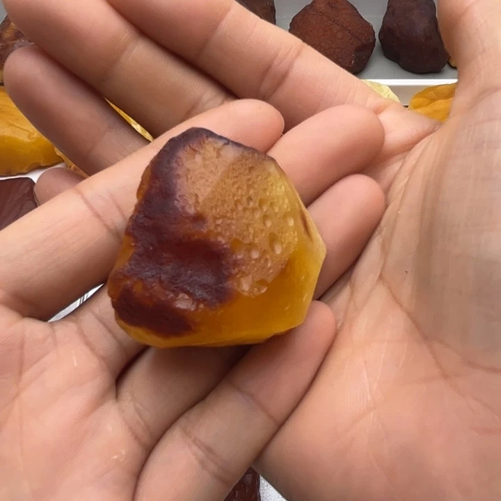 r***m定制琥珀未镶嵌蜜蜡定制蛋面