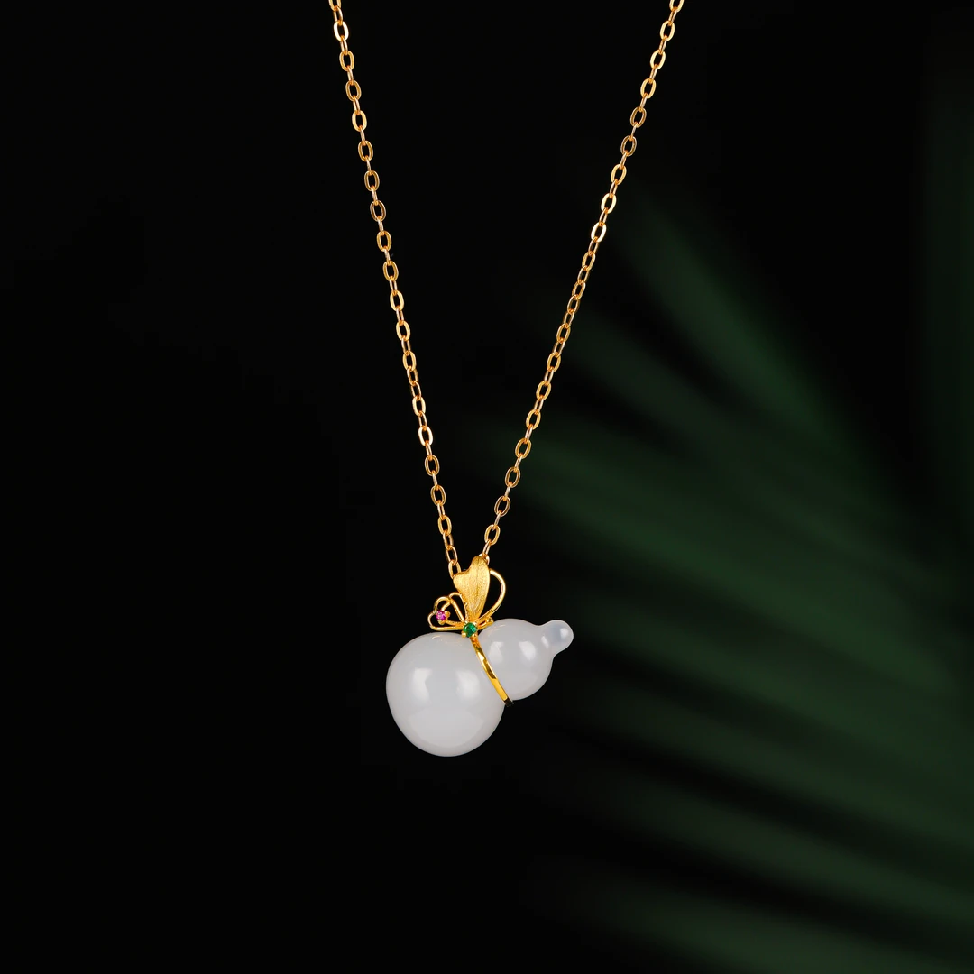 【红娘子】18K金蝴蝶镶嵌14*20mm高货白玉葫芦HNZ6522