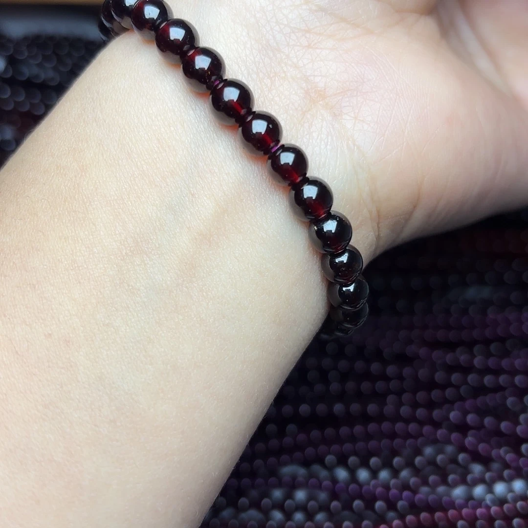 甜***神手链石榴石未镶嵌卡6酒红单圈毕业级