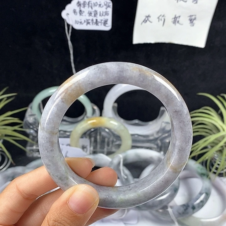 翡翠未镶嵌手镯91号。 58圈