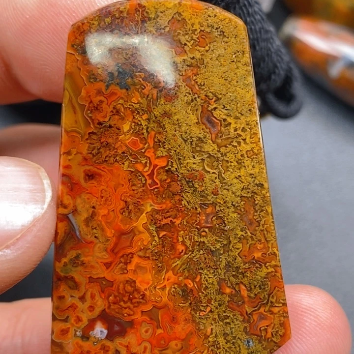 玛瑙/玉髓颈饰未镶嵌冰*