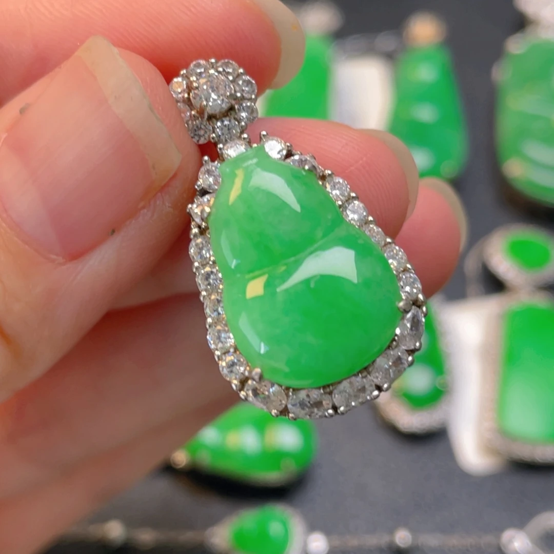 翡翠银S925镶嵌颈饰