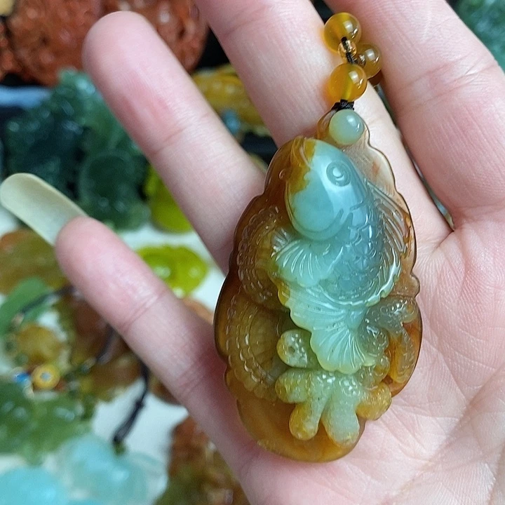 未镶嵌蛇纹石玉颈饰