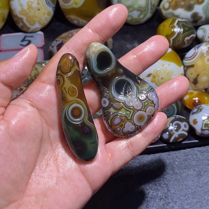 糖***平玛瑙/玉髓未镶嵌珠宝奇石