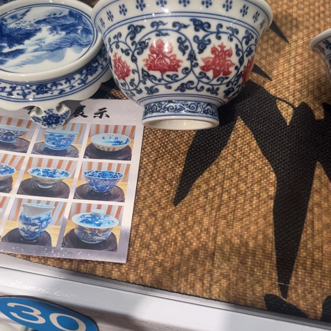 ****。釉里红手工手绘主人杯