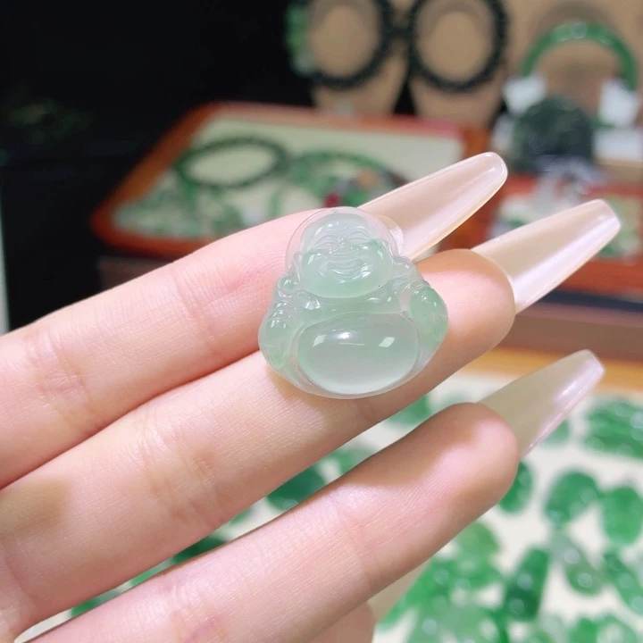 石英质玉（非洲翠）未镶嵌颈饰