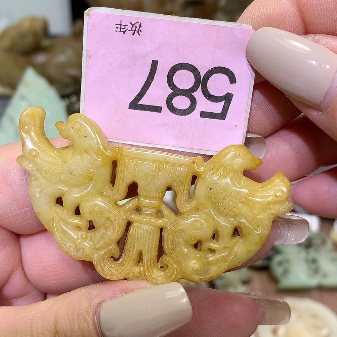 颈饰未镶嵌和田玉