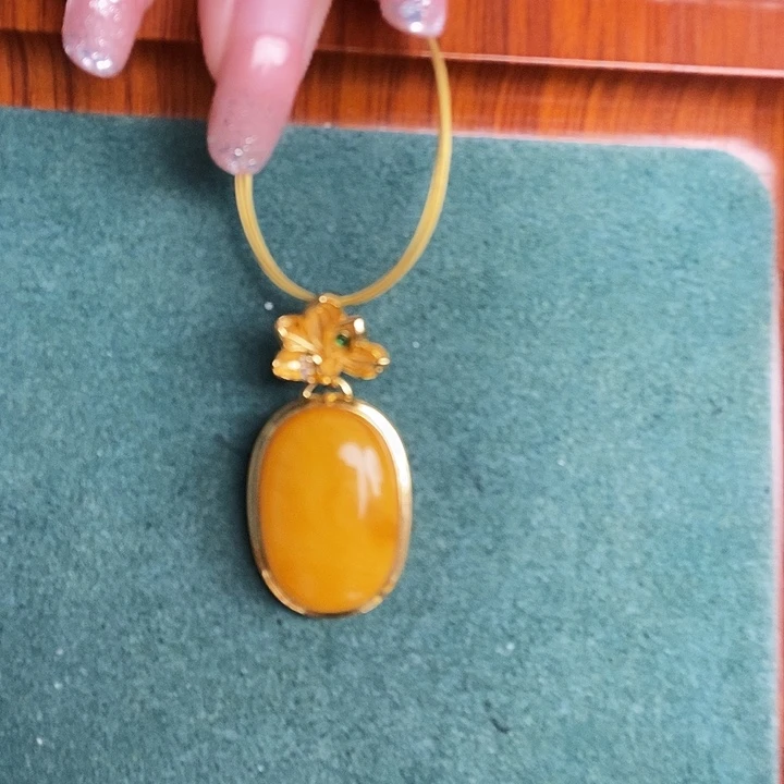 蜜蜡银S925镶嵌颈饰吊坠