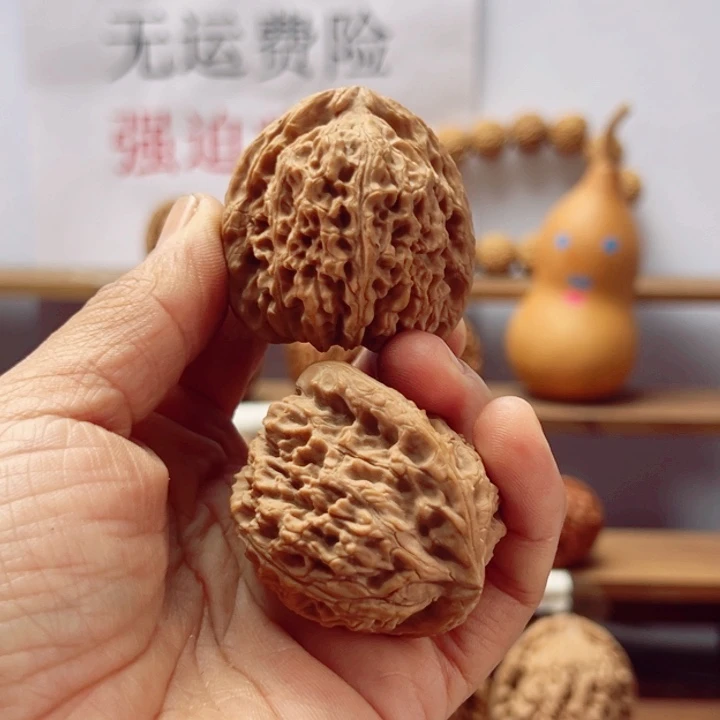 M***k涿鹿南疆石文玩核桃