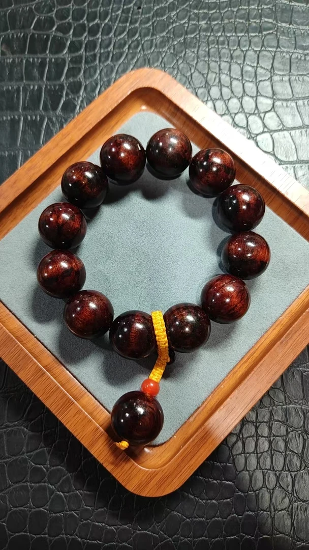 精品时尚雪山重楼手链六176