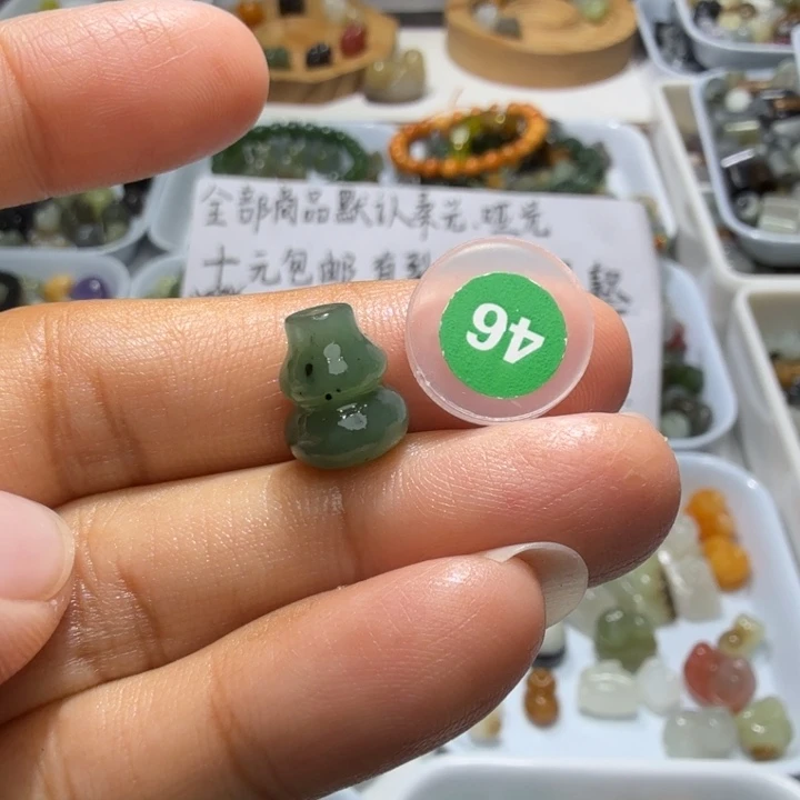 和田玉未镶嵌珠宝奇石