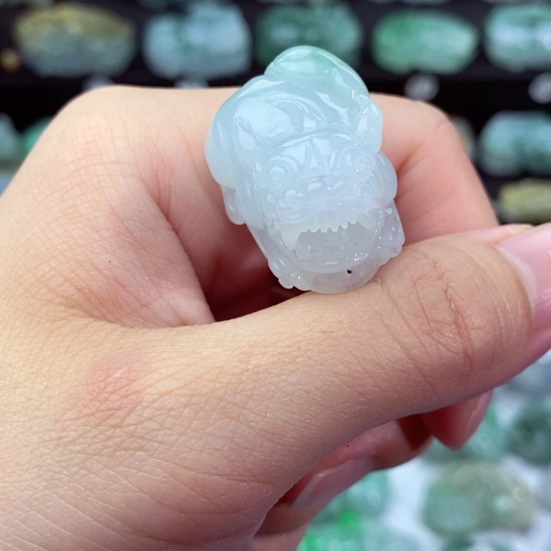 翡翠颈饰未镶嵌天然