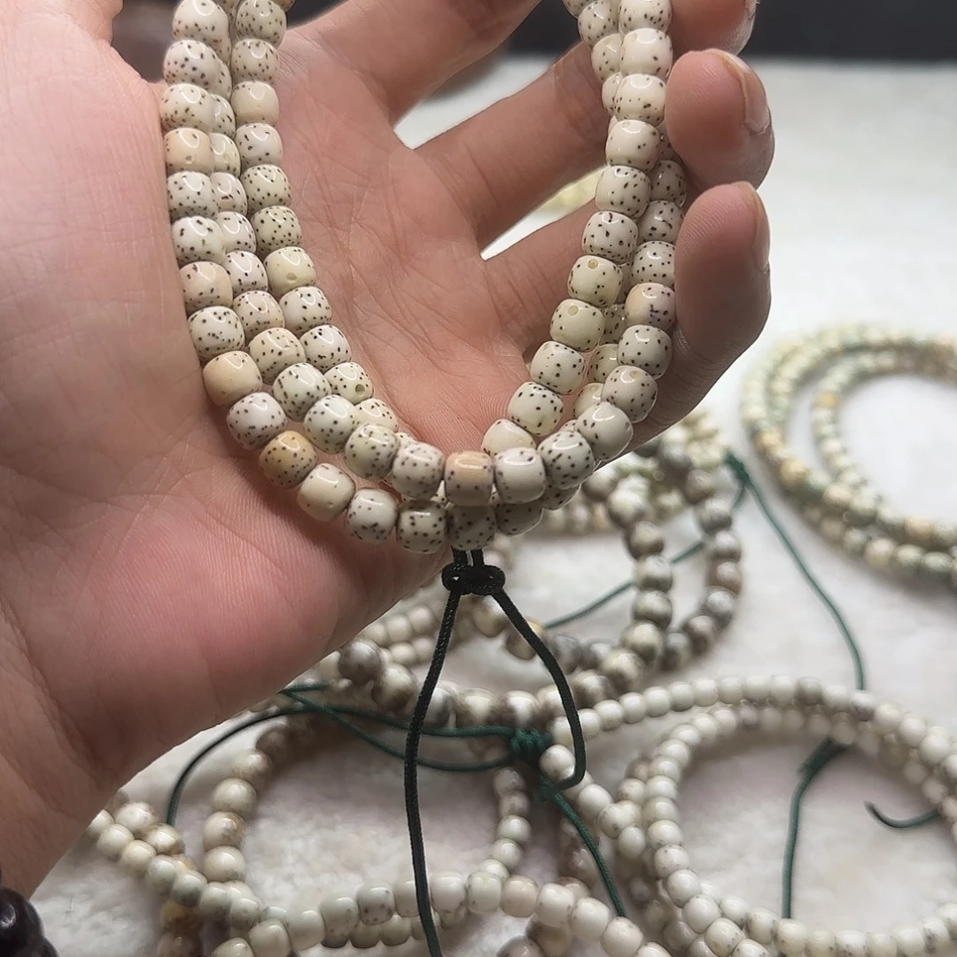 星月菩提吊坠原生态石玉料同枝